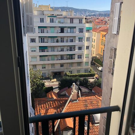 Charmant Et Calme Face Gare Centrale Nizza Kültér fotó